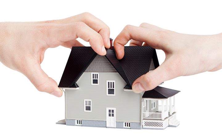 Tranh chấp khi nhờ người khác đứng tên mua bất động sản: Giải pháp và cách xử lý